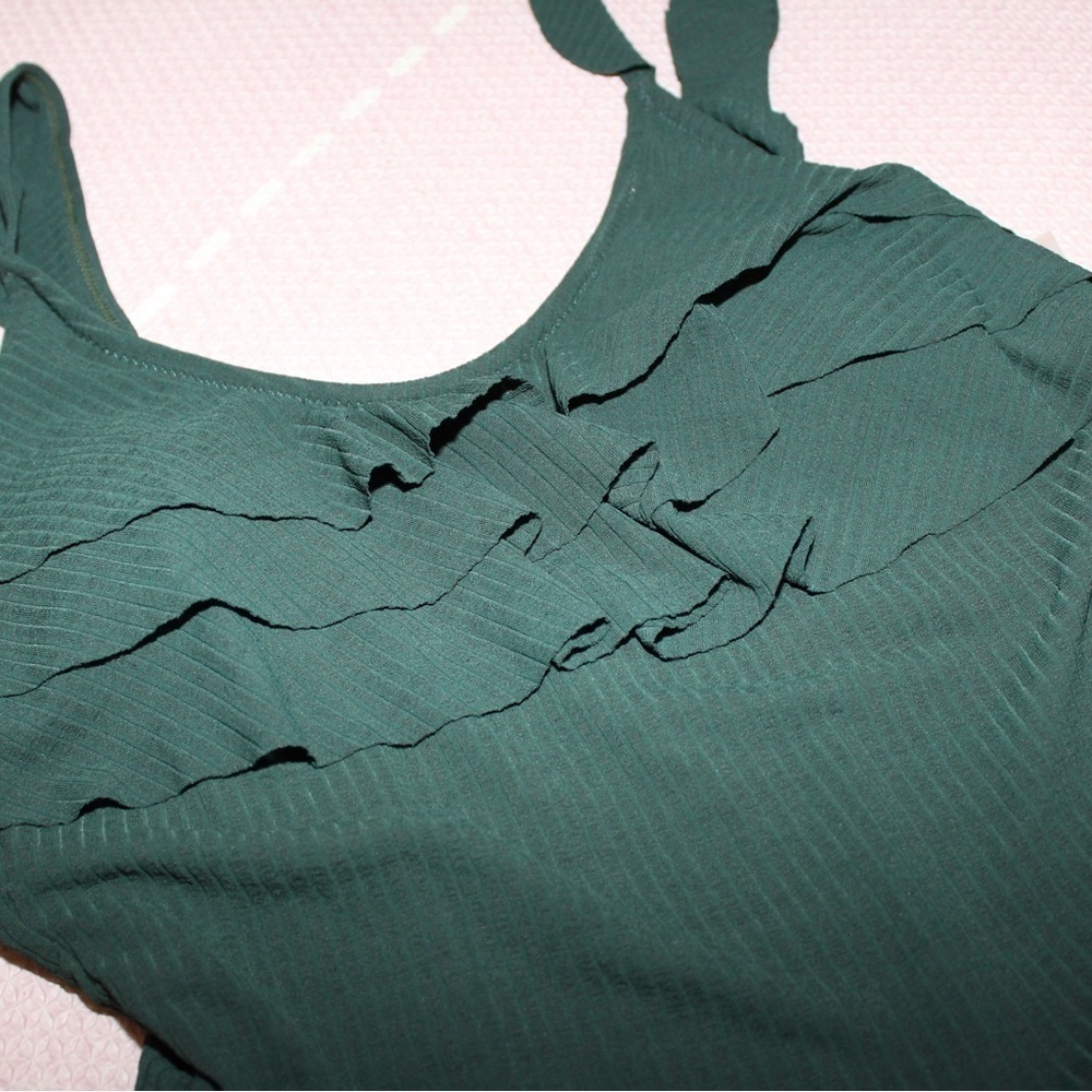 CUPSHE Dark Green Ruffle One Piece Swimsuit Ribbed - Picture 3 of 8